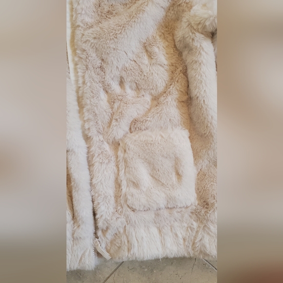 H&M FAUX FUR JACKET IN CREAM US 14 - Picture 5 of 7